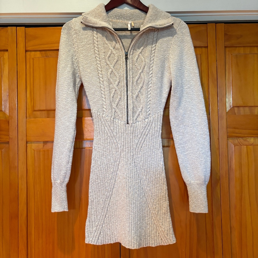 Free People Mont Blanc Mini Sweater Dress, Tan Oatmeal Color, Size Medium, Zip